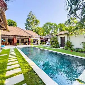Alore Managed By Bugis , Seminyak (Bali) Indonesia